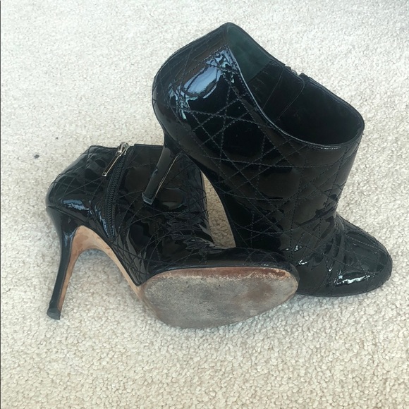 Black bootie - Picture 2 of 2